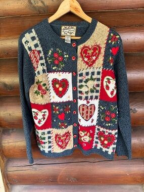 Womens Vintage Patchwork Heart Button-Up Sweater
